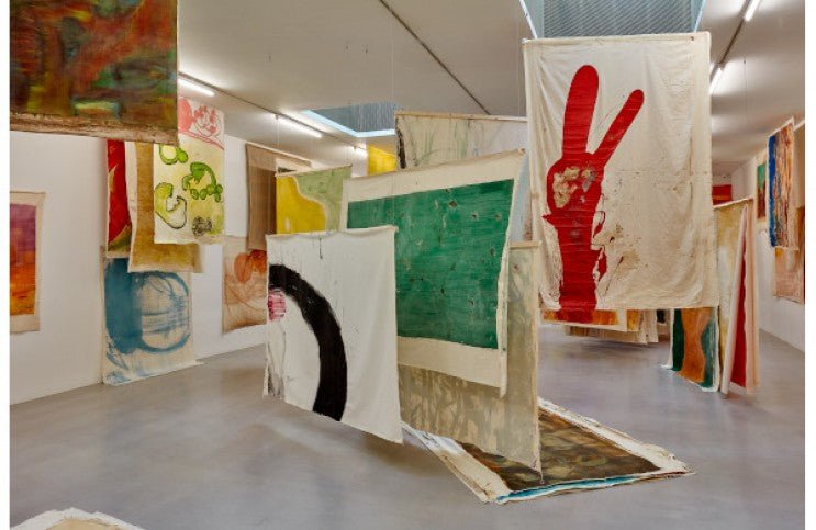 The Unpredictable, Nature-Inspired Abstractions of Vivian Suter - Ideelart