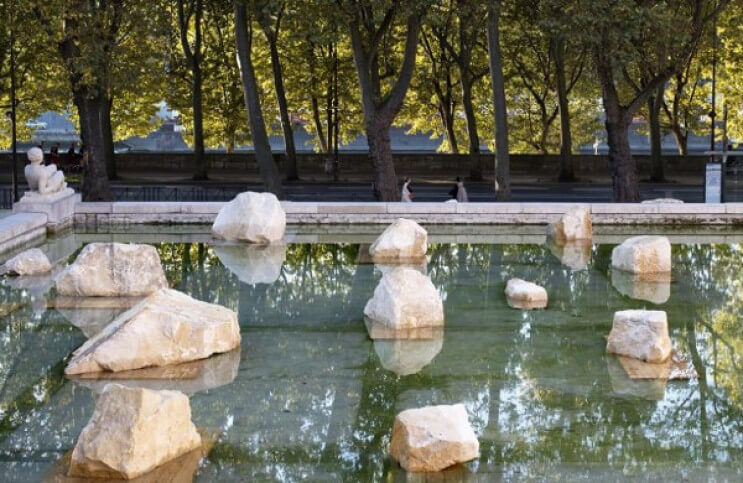 The Week in Abstract Art – Written in Stone