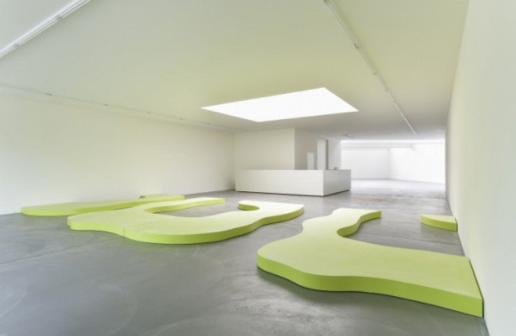 Between Image and Object - Landon Metz at von Bartha - Ideelart