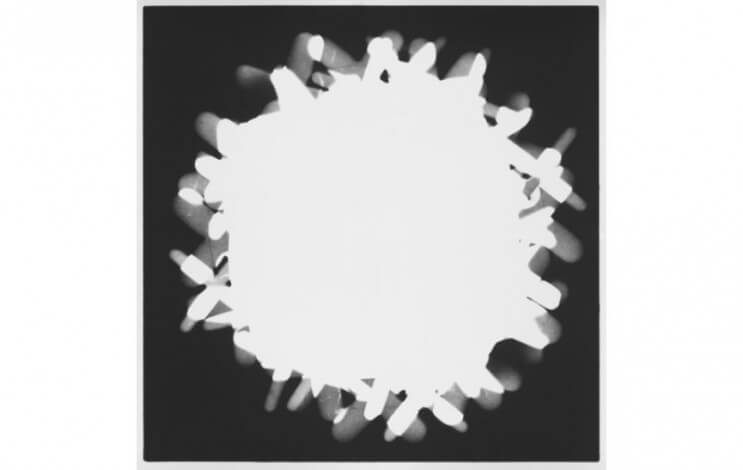 Love in the Age of Medium Specificity - Ideelart