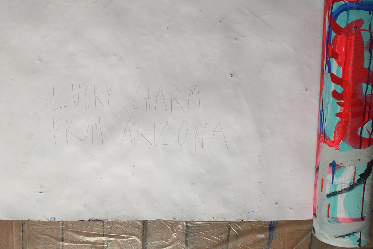 Lucky Charm From Arizona - Macha Poynder - Abstract Painting - Ideelart