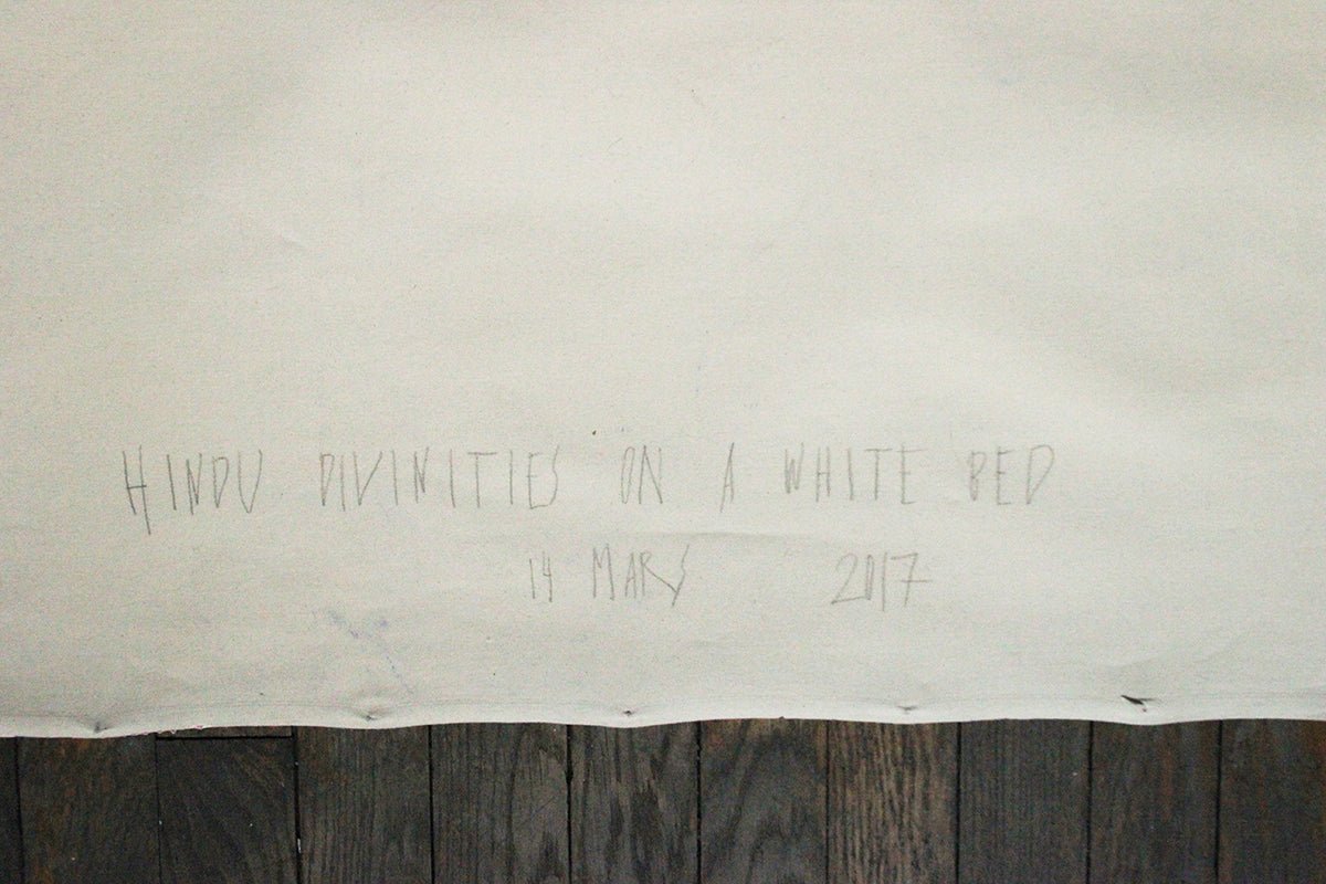 Hindu Divinities in a White Bed - Macha Poynder - Abstract Painting - Ideelart