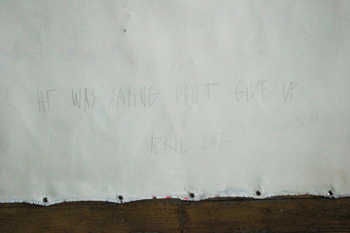 He Was Saying Don't Give Up - Macha Poynder - Abstract Painting - Ideelart