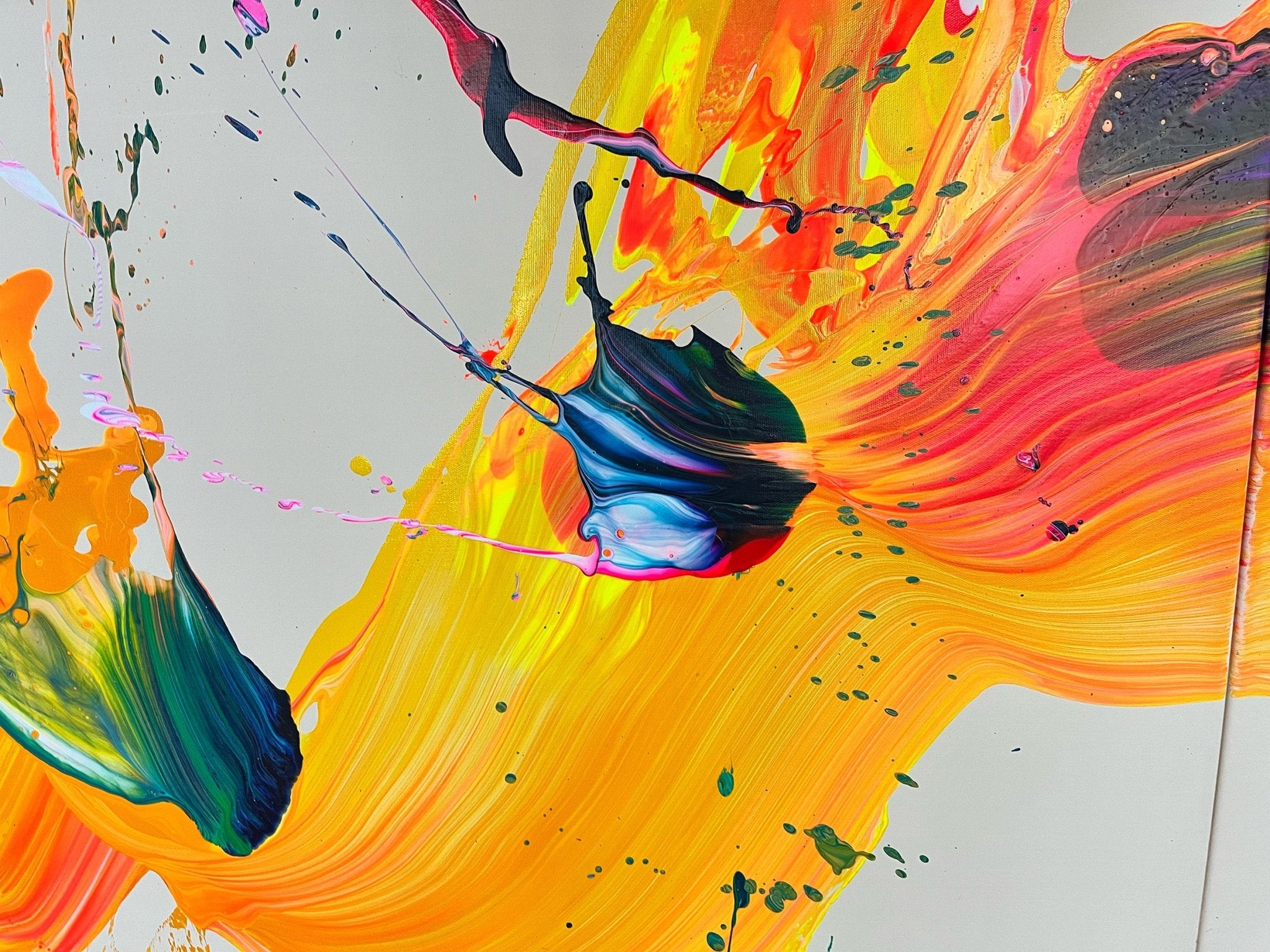 Scandalo (Triptych) - Nikolaos Schizas - Abstract Painting - Ideelart