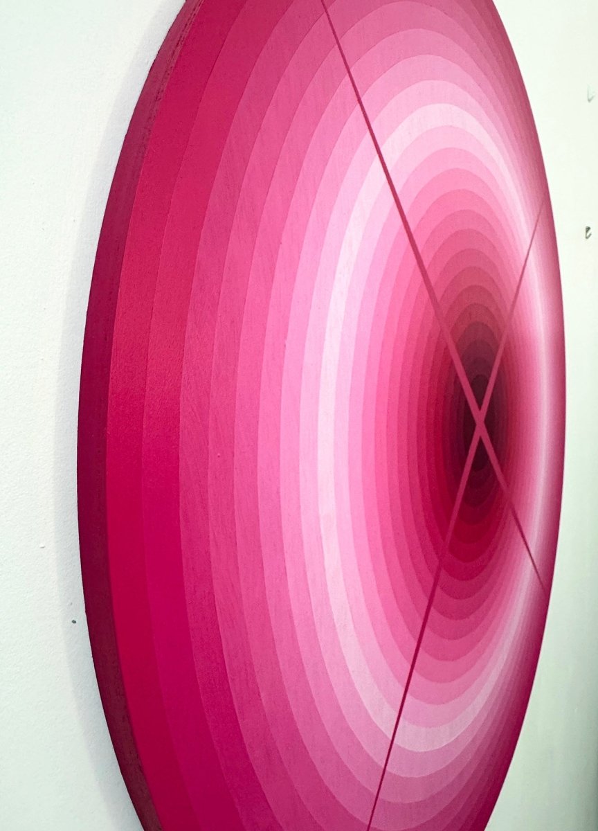 Light Interaction (Rose Madder) - by Andy Harwood - Abstract Painting - Ideelart