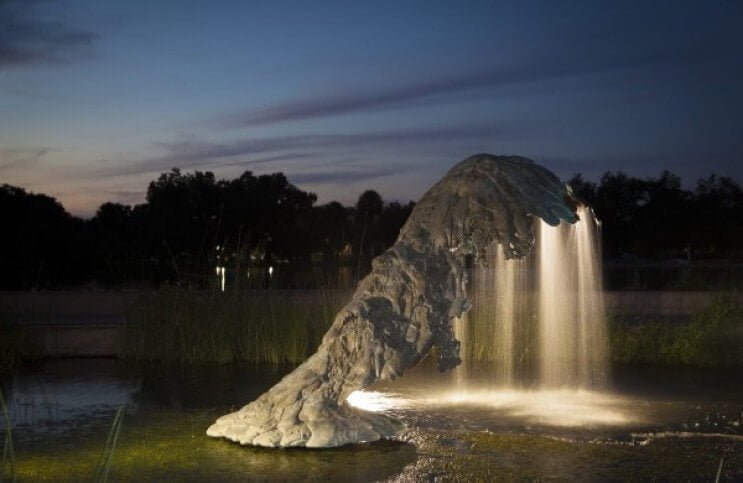 The Allure of Lynda Benglis’ Biomorphic Forms - Ideelart