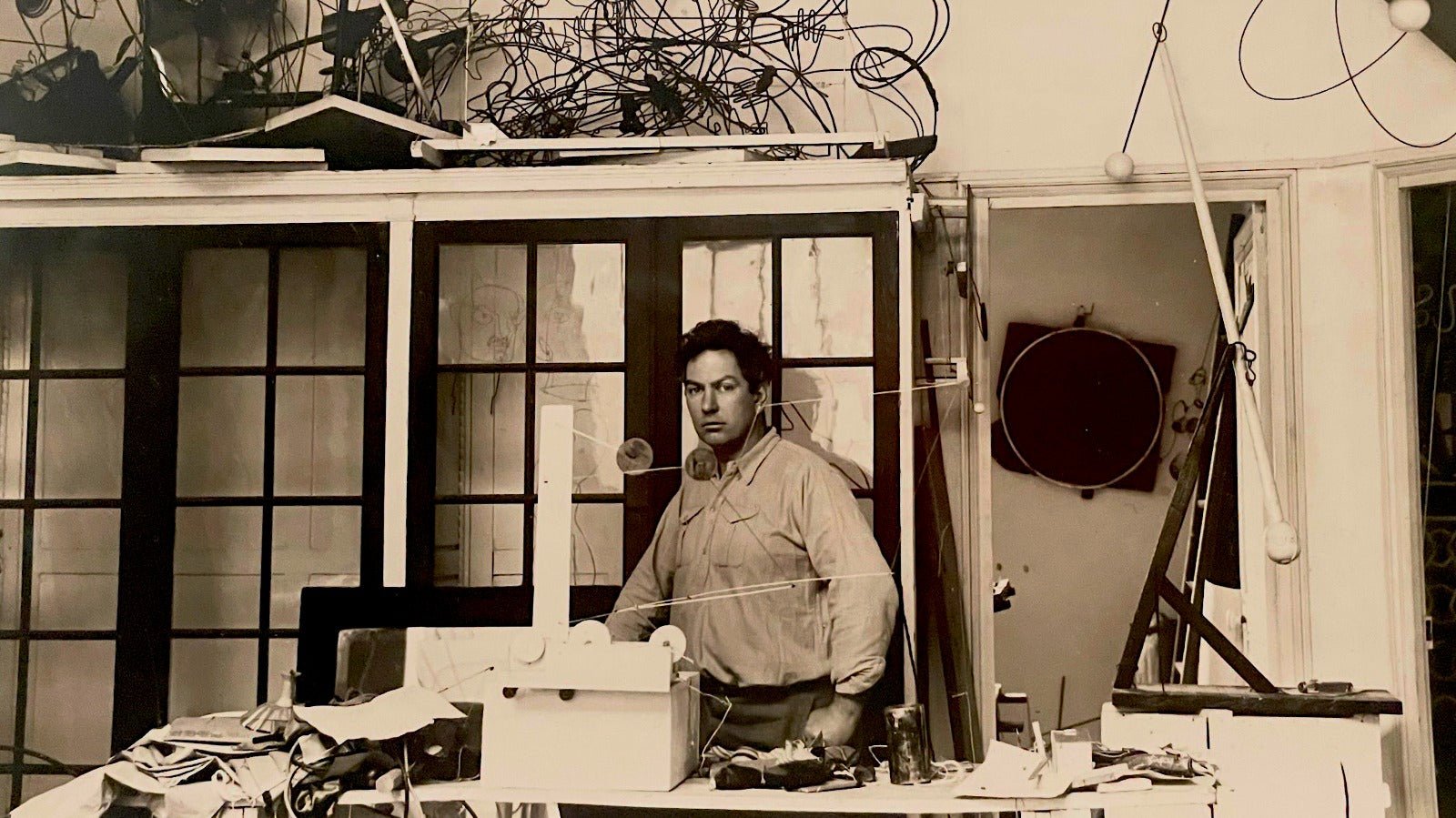 Alexander Calder: The Ultimate Guide to the Master of Kinetic Art, Wire Drawing, and Sculpted Motion - Ideelart